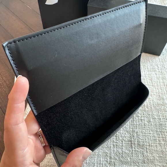 Chanel Black Gift Box for sunglasses with leather case - Picture 14 of 16